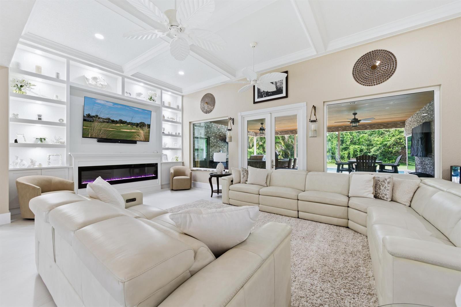 10114 Hunt Club Lane, Palm Beach Gardens FL 33418 photo 4
