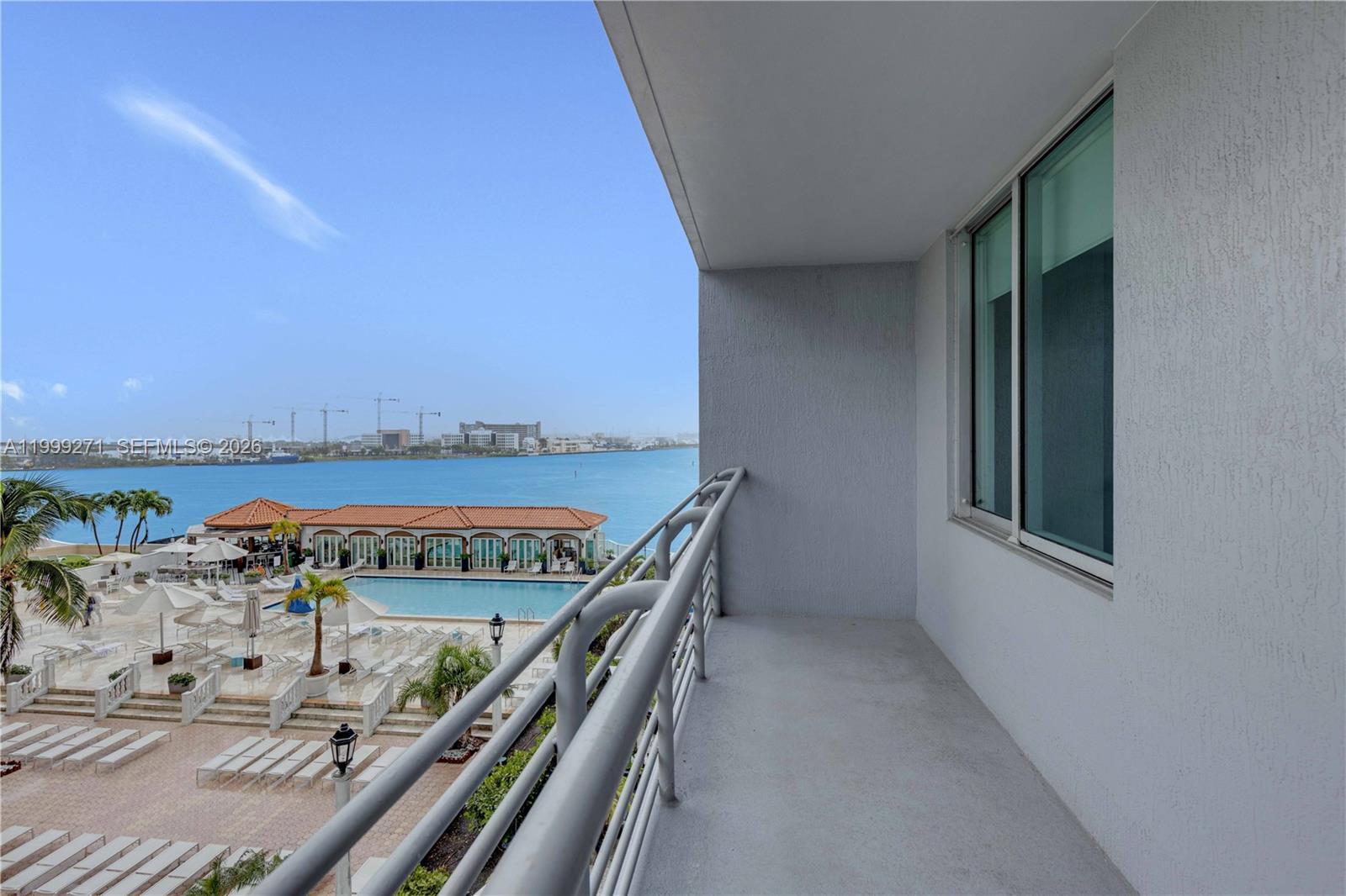335 S Biscayne Blvd # 1004, Miami FL 33131