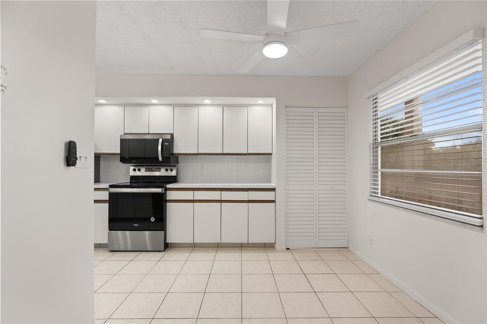 1801 Eleuthera Point # J3, Coconut Creek FL 33066 photo 4