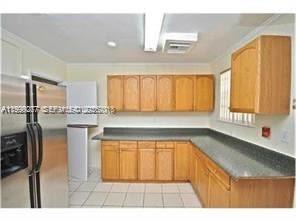 129 SE 5th St # 4, Hallandale Beach FL 33009 photo 5