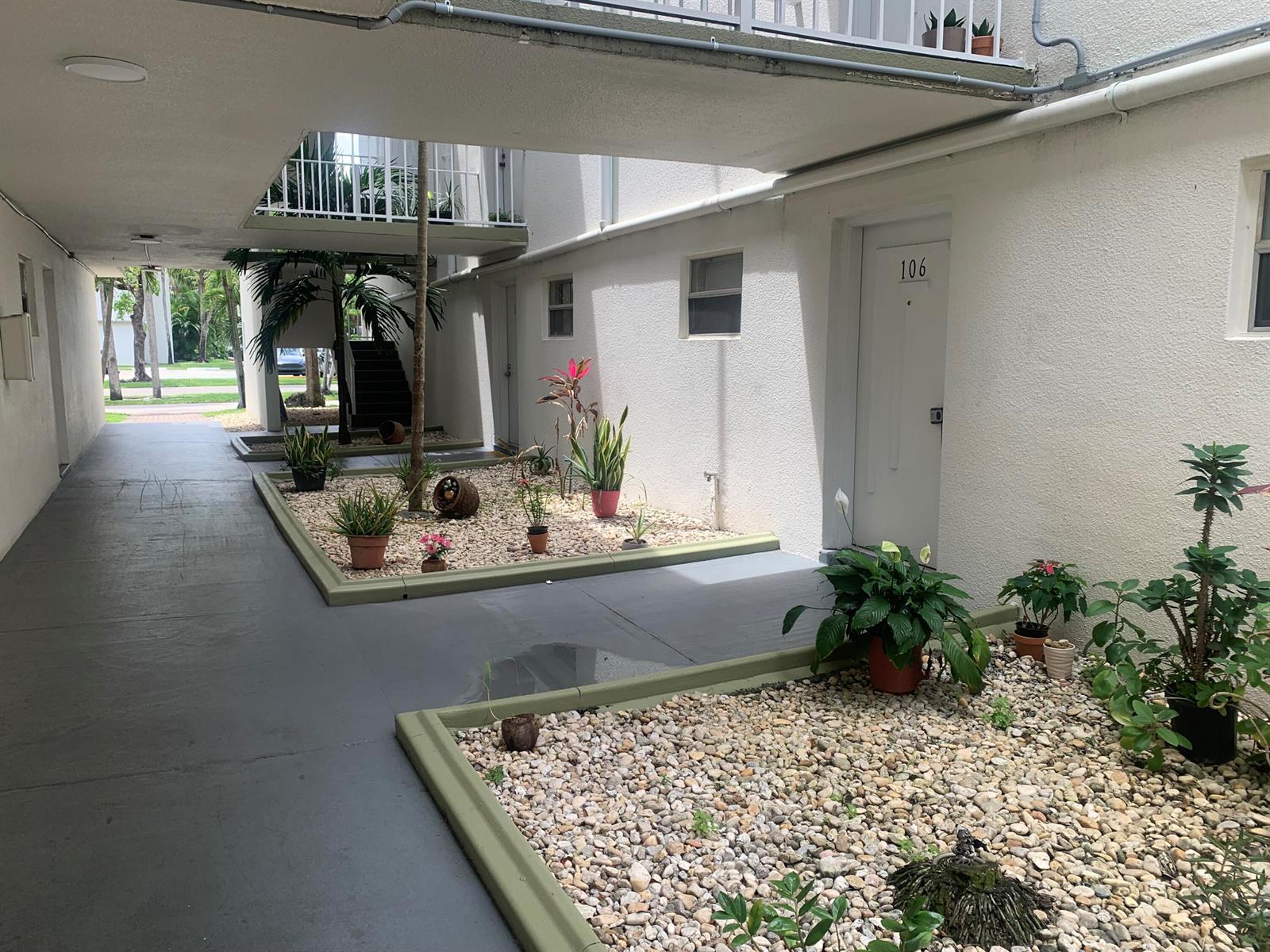 4255 N University Drive # 106, Sunrise FL 33351 photo 2