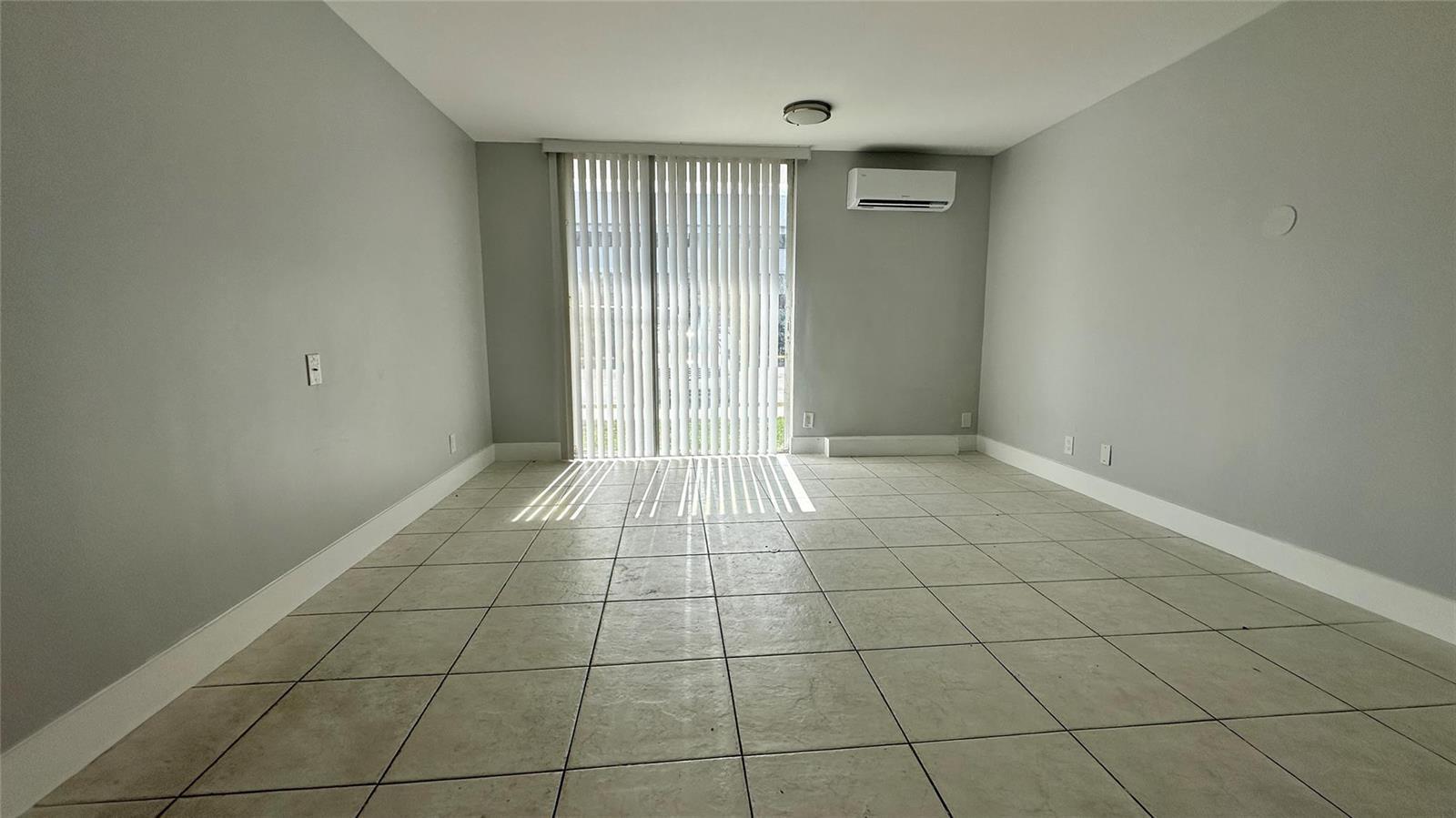 16450 NW 2nd Avenue # 102, Miami FL 33169 photo 2