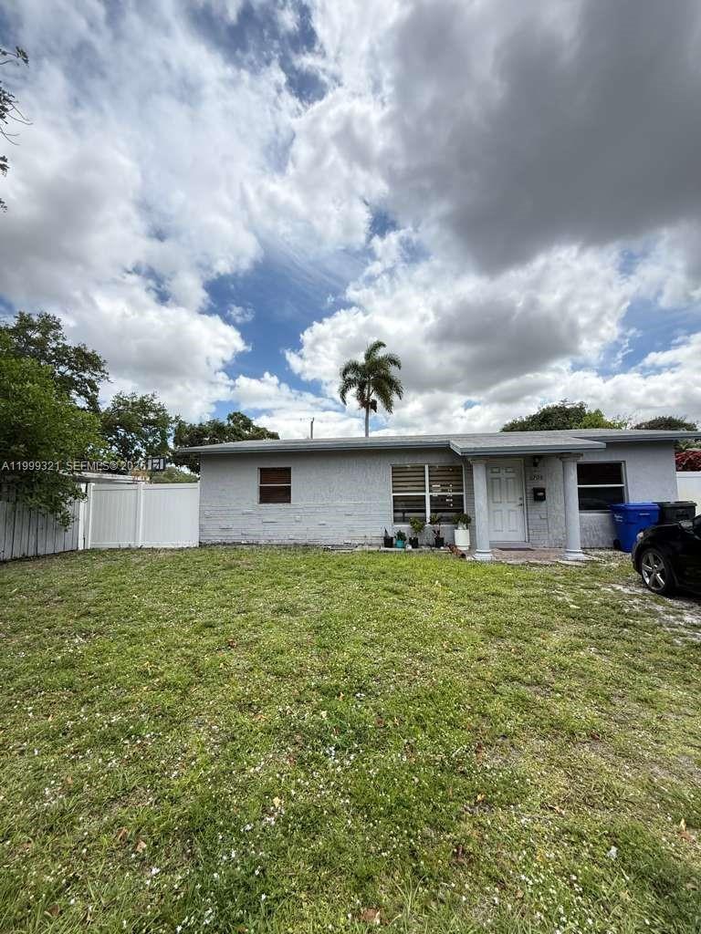 6708 Raleigh St, Hollywood FL 33024