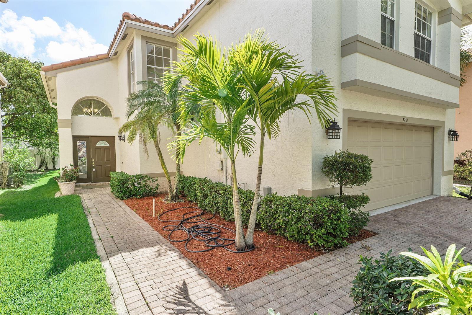 5218 Rising Comet Lane, FL 33463 photo 2