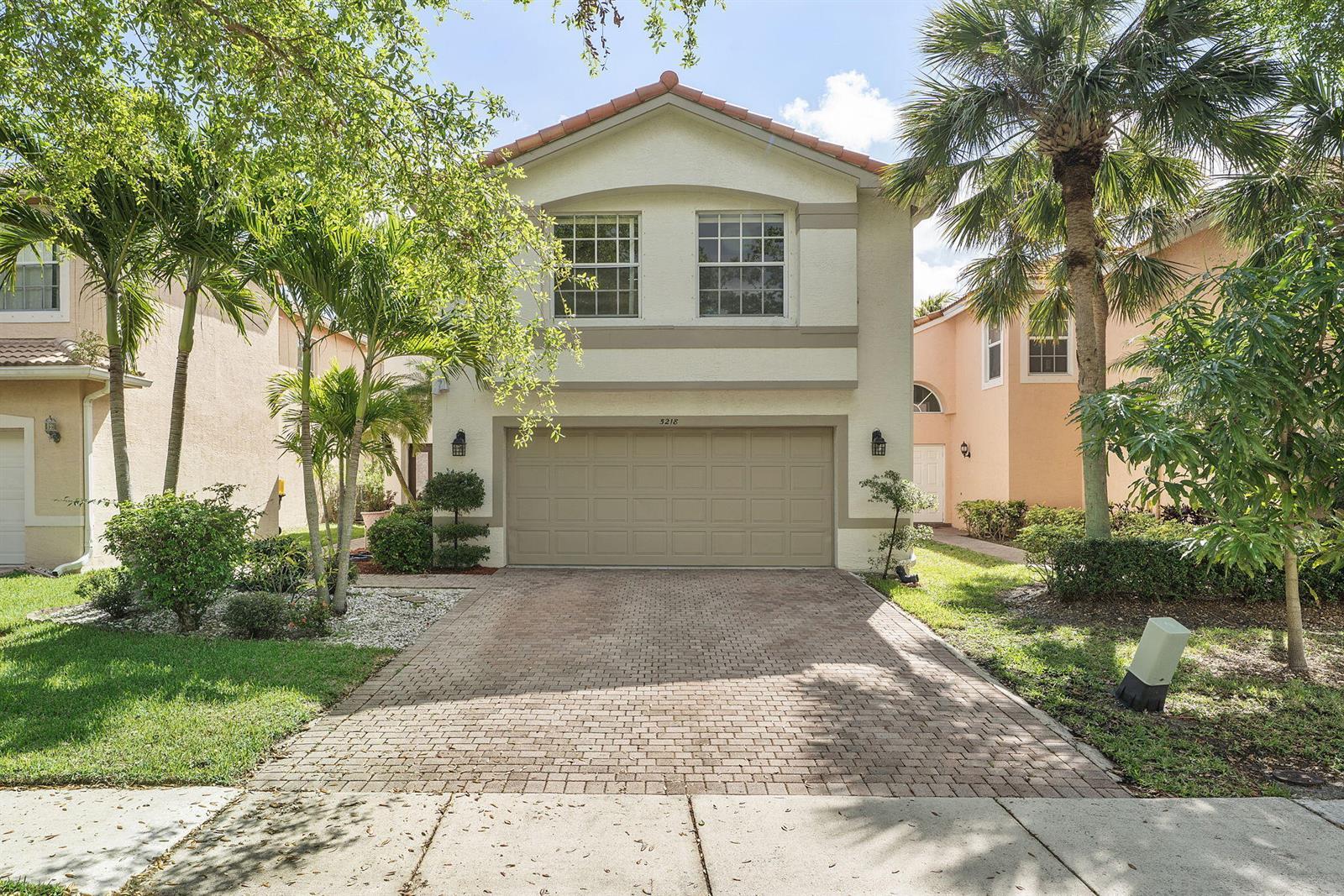 5218 Rising Comet Lane, FL 33463 photo 3