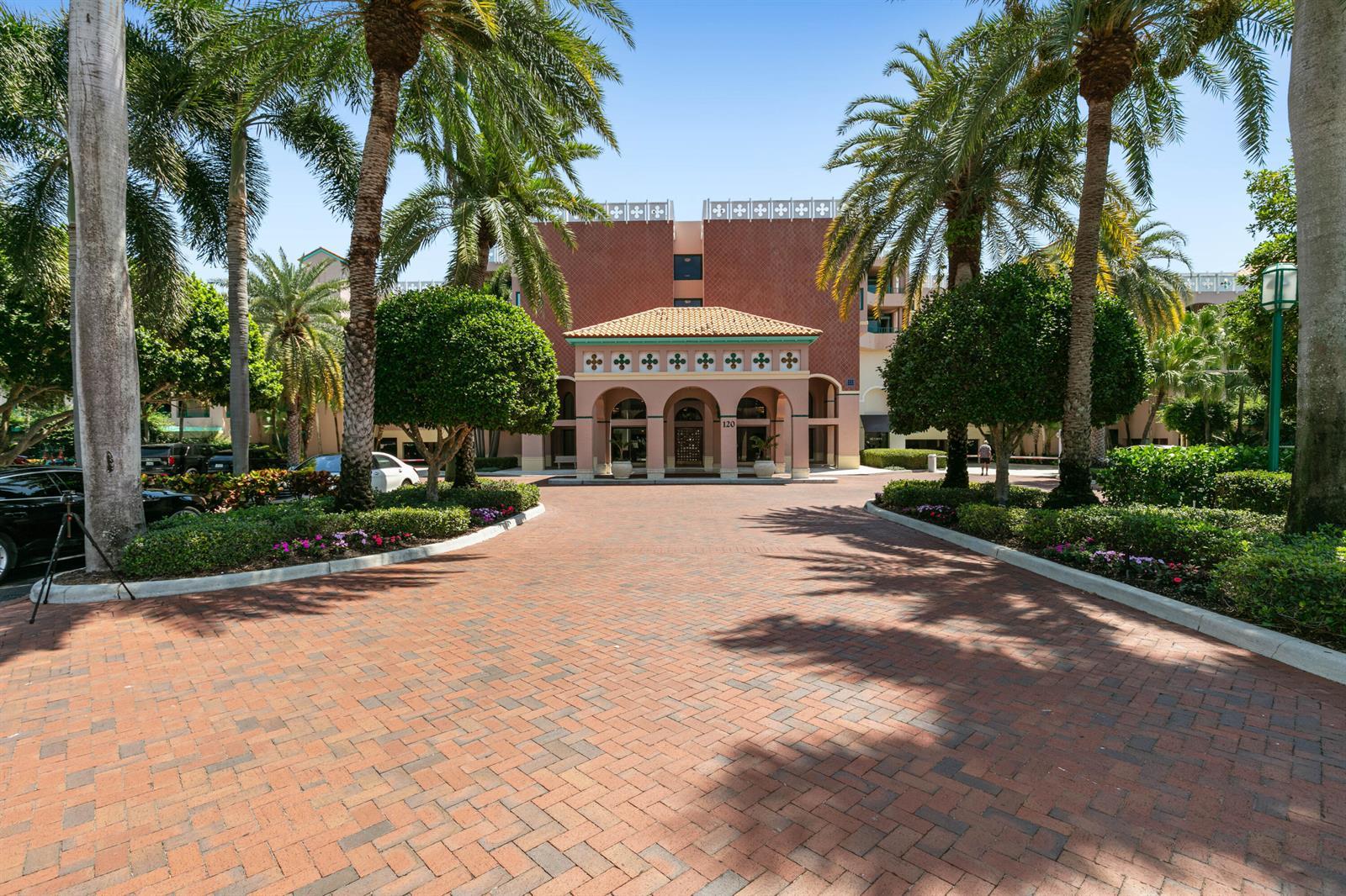 120 SE 5th Avenue Apt 128, Boca Raton FL 33432 photo 2