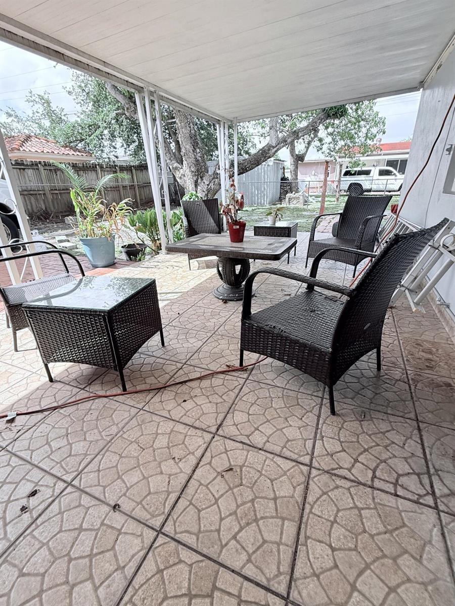 957 W 67th Street, Hialeah FL 33012 photo 3