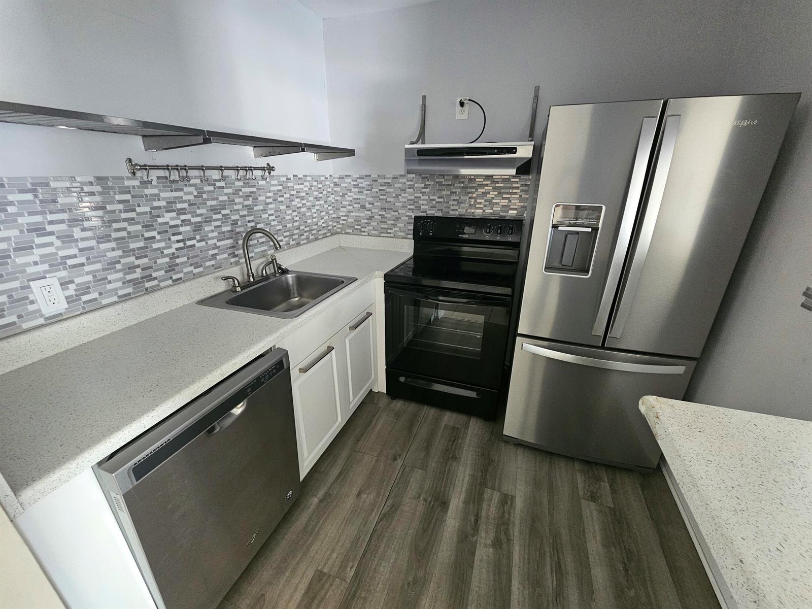 145 Sheffield F, West Palm Beach FL 33417 photo 2
