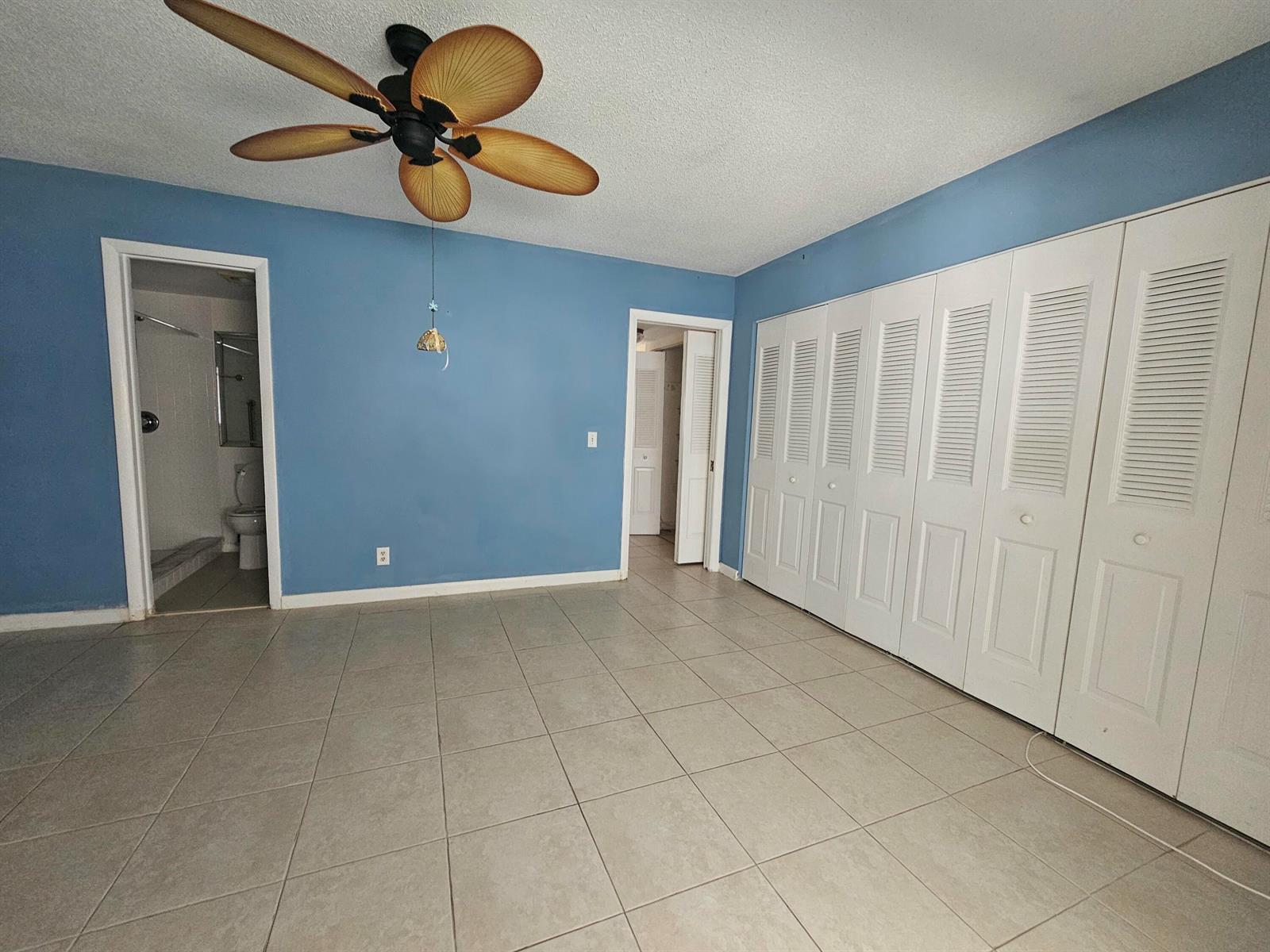 145 Sheffield F, West Palm Beach FL 33417 photo 4