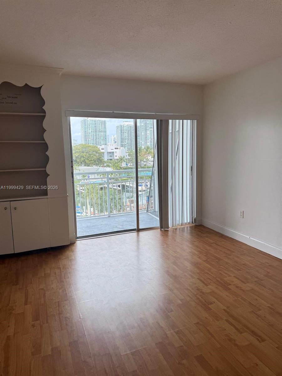 400 Kings Point Dr # 527, Sunny Isles Beach FL 33160 photo 5