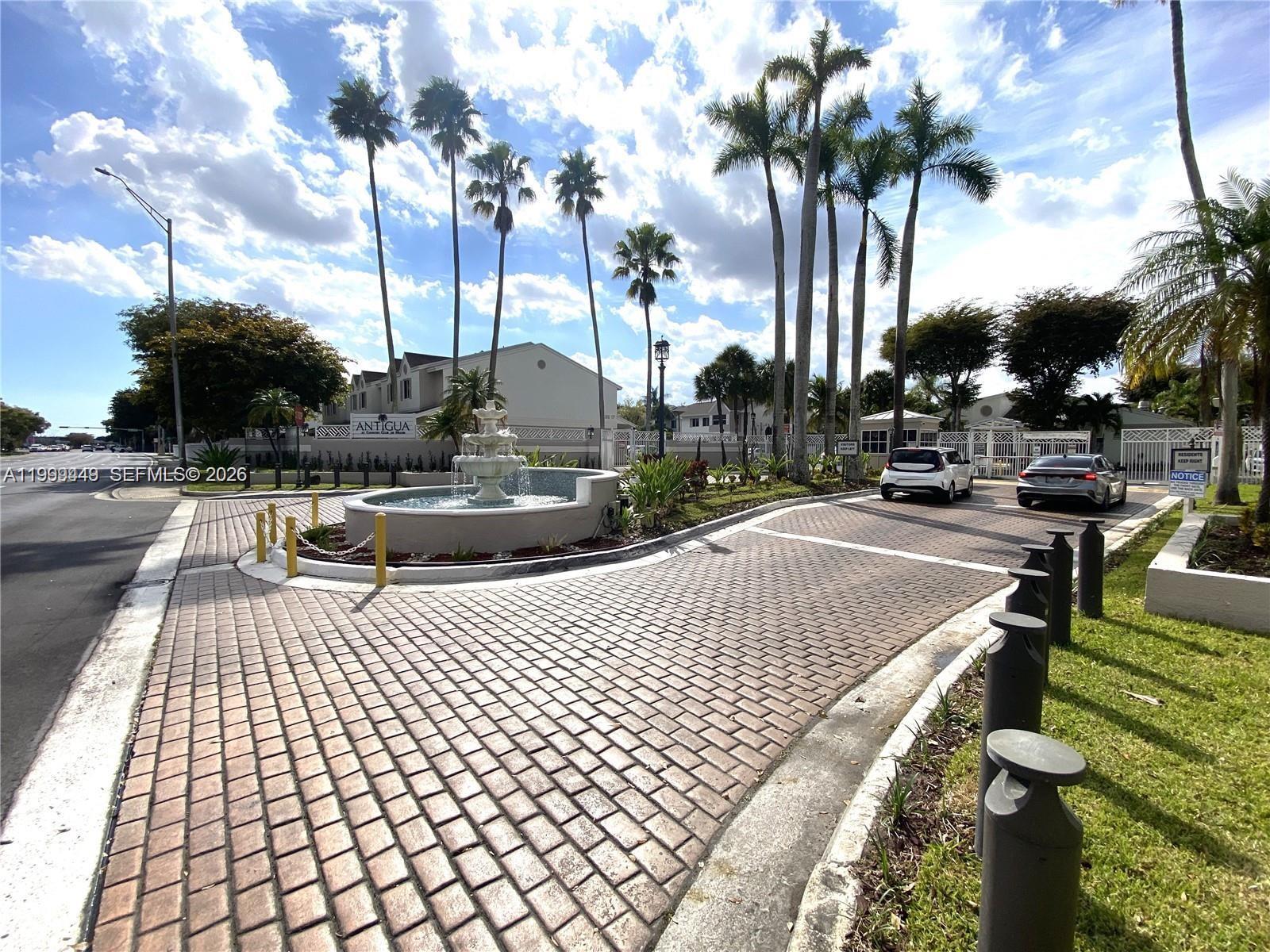 Hialeah, FL 33015 photo 2