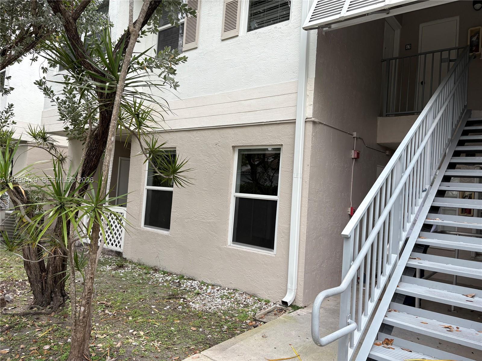 Hialeah, FL 33015 photo 3