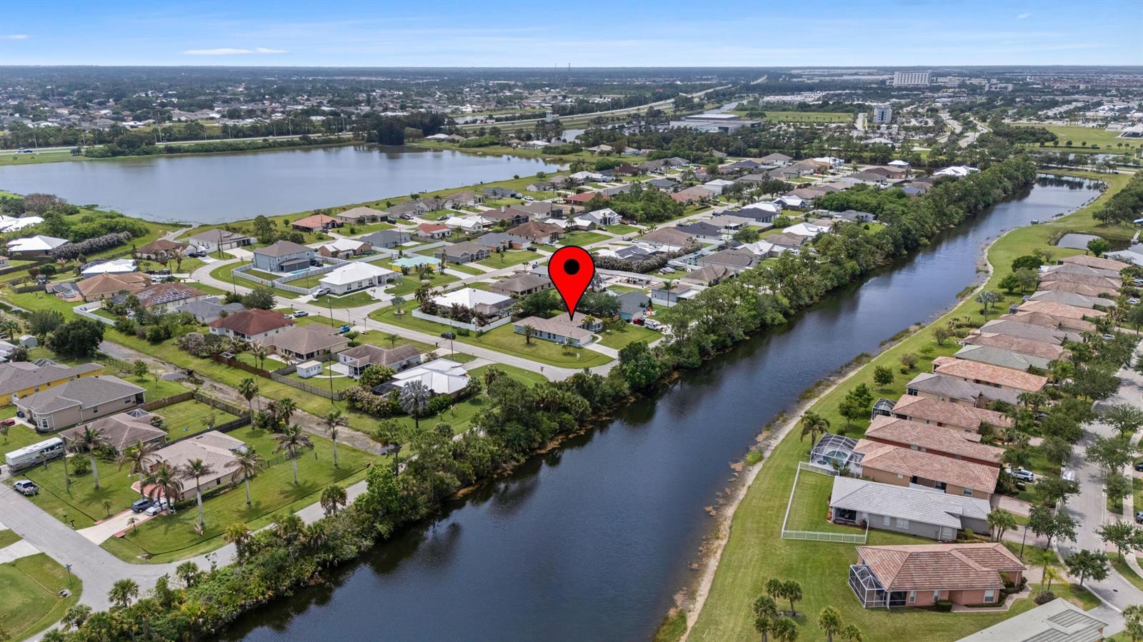 2001 SW Salvatierra Boulevard, Port St. Lucie FL 34987 photo 2