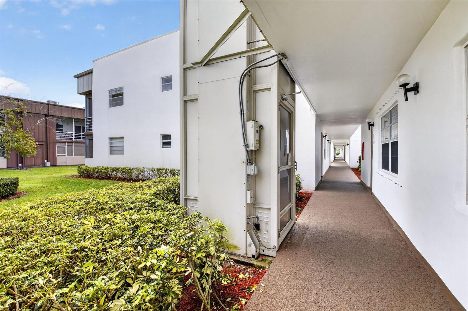 421 Piedmont # I, Delray Beach FL 33484 photo 2