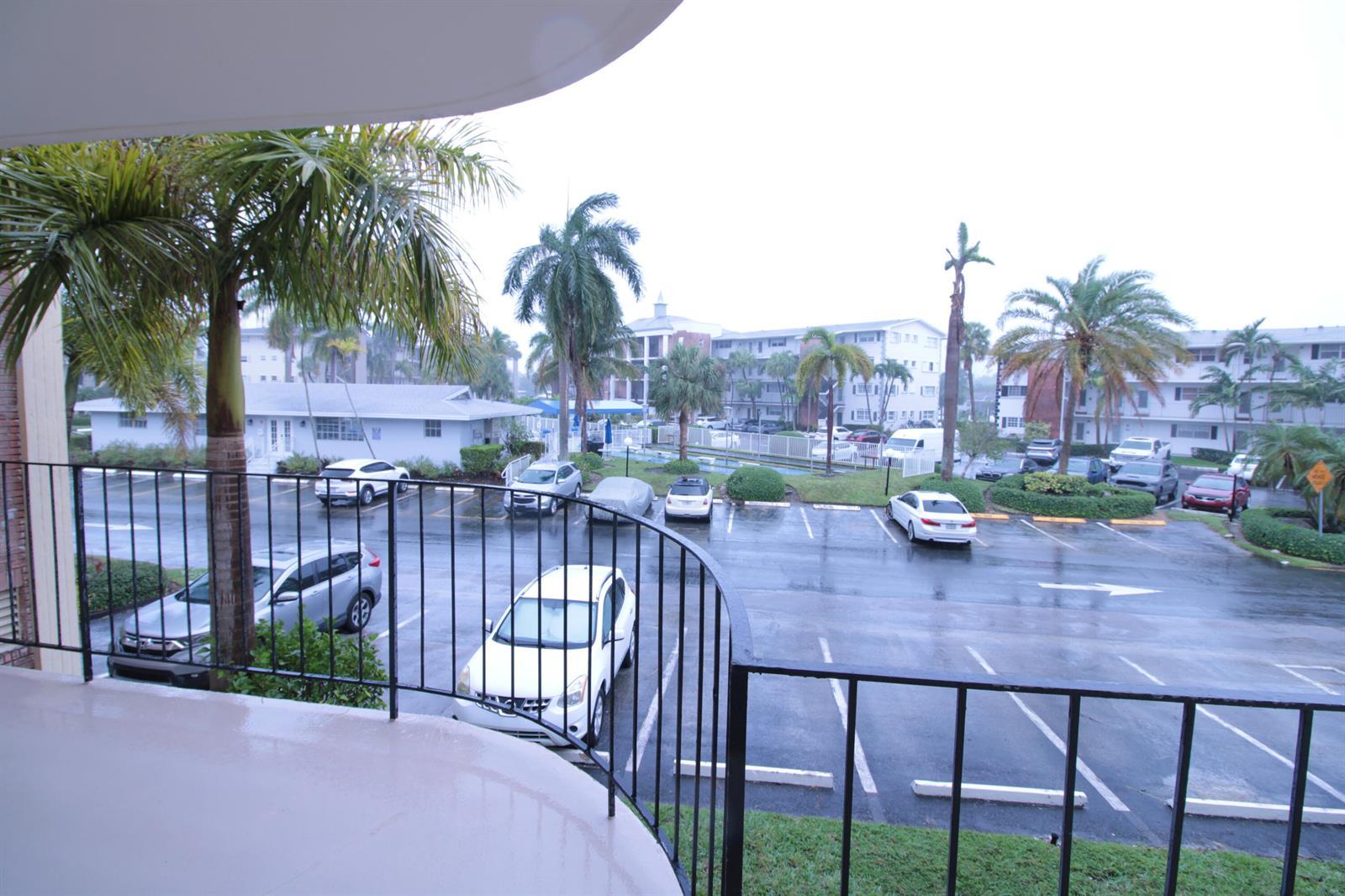 460 Paradise Isle Boulevard # 203, Hallandale Beach FL 33009 photo 3