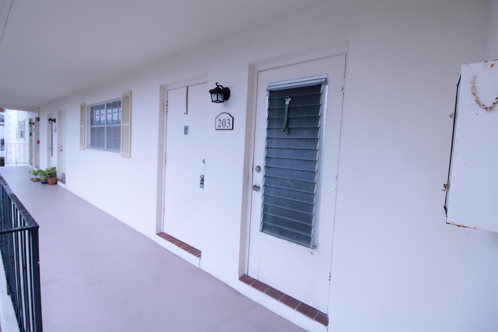 460 Paradise Isle Boulevard # 203, Hallandale Beach FL 33009 photo 4