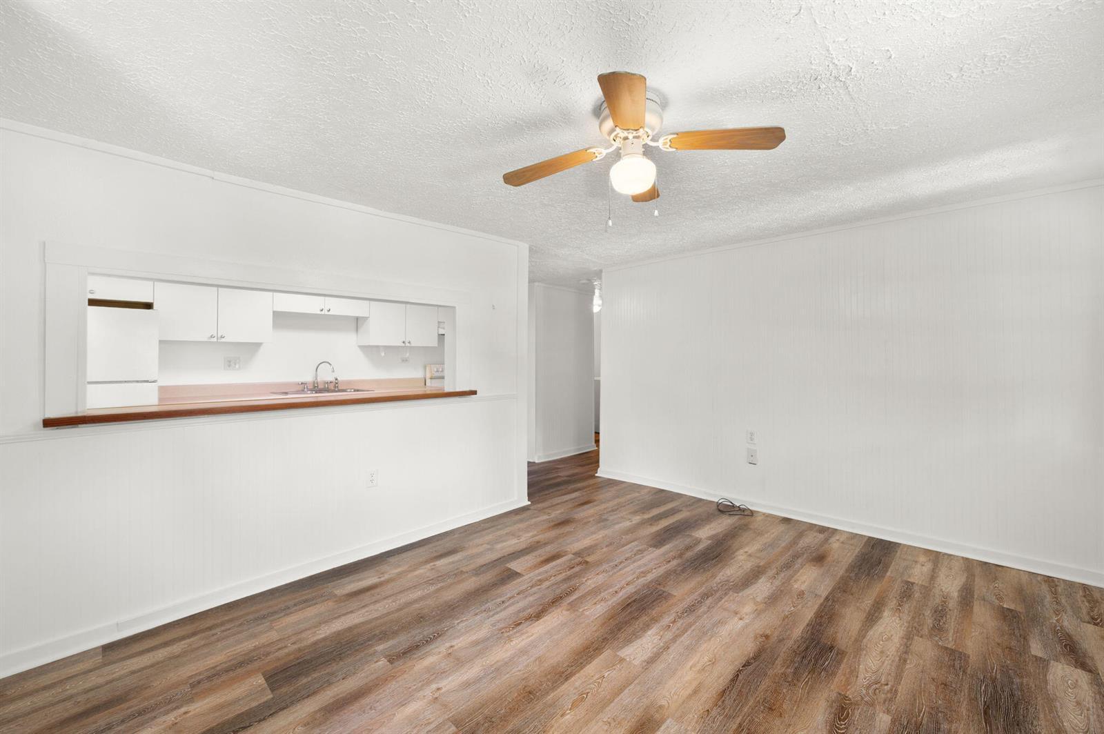 390 Baysinger Avenue, Fort Pierce FL 34982 photo 4