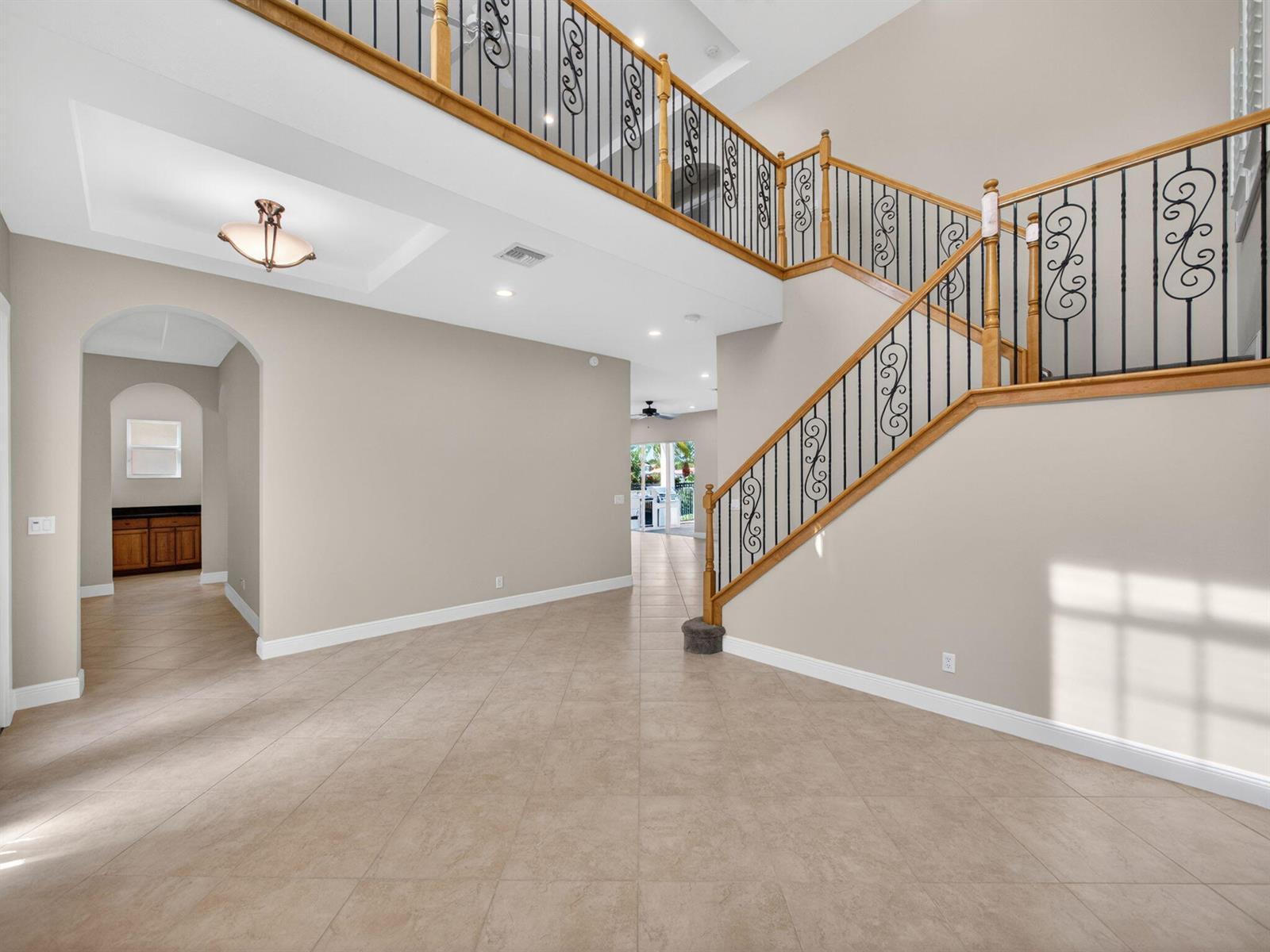 12054 Aviles Circle, Palm Beach Gardens FL 33418 photo 3