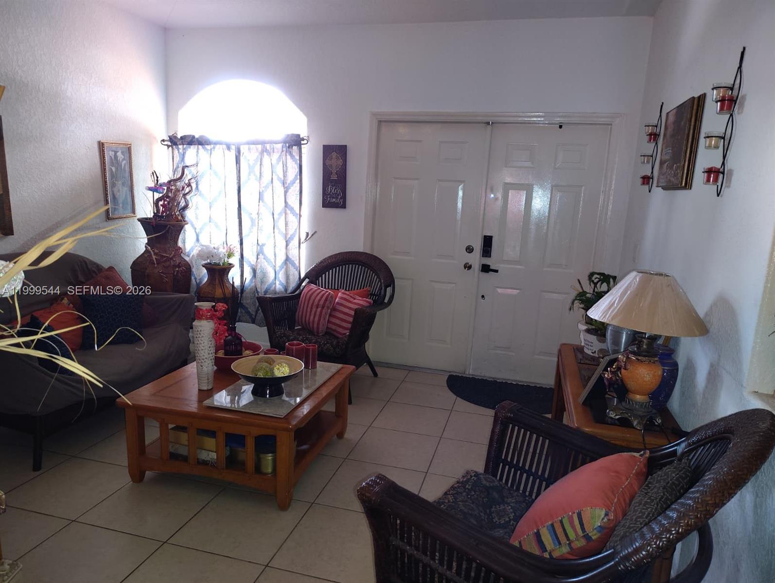 7736 NW 197 LN, Hialeah FL 33015 photo 3
