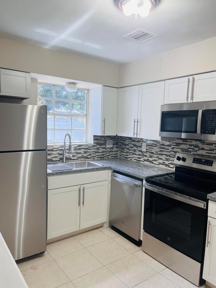 2649 Jamaica Drive, Miramar FL 33023 photo 5
