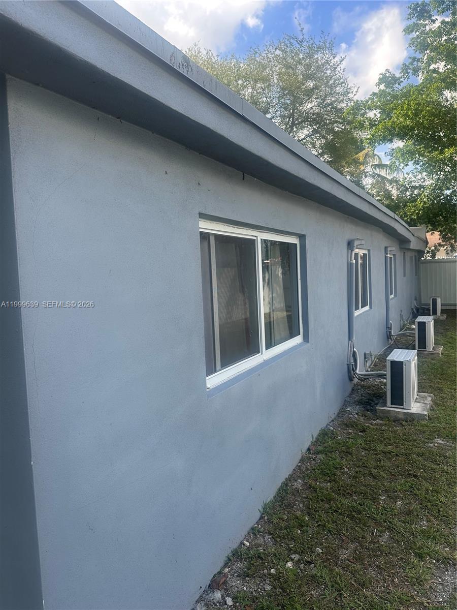 1790 NW 112th St, Miami FL 33167 photo 5