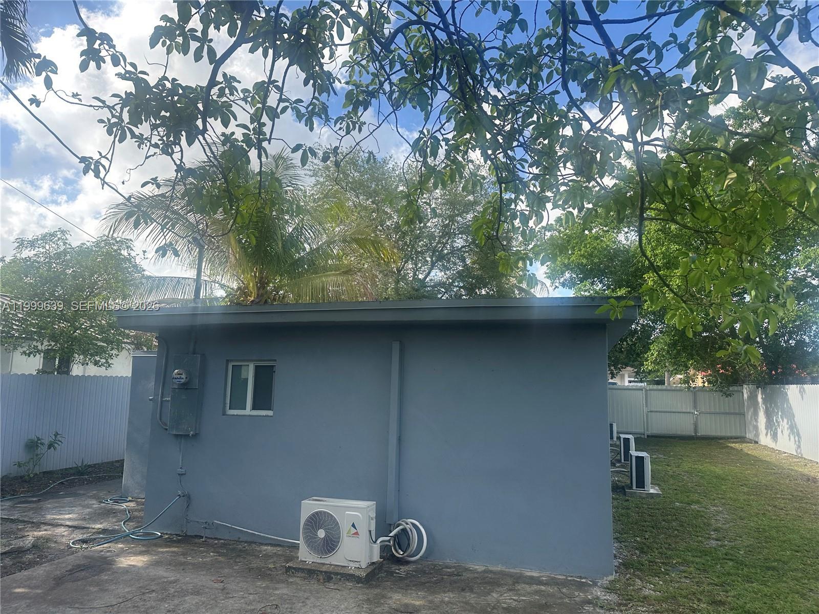 1790 NW 112th St, Miami FL 33167 photo 4