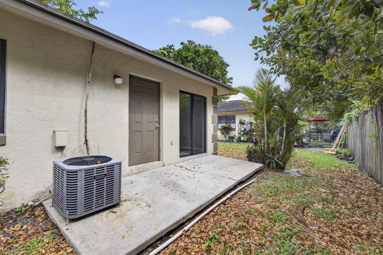 4726 Summit Boulevard, West Palm Beach FL 33415 photo 4
