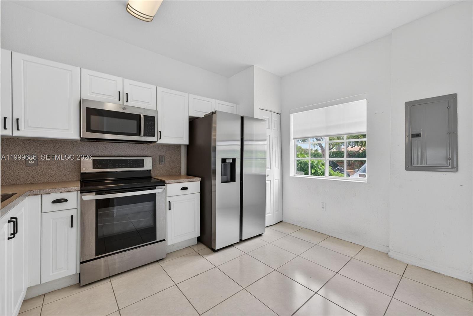 7802 Catalina Cir, Tamarac FL 33321 photo 4