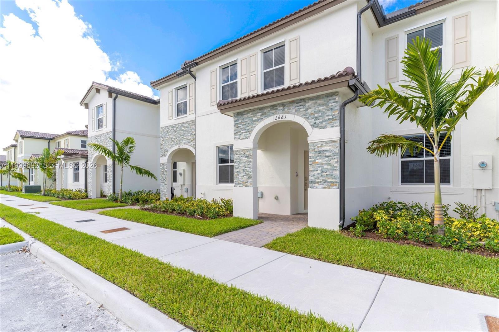 2661 SE 28th St, Homestead FL 33035