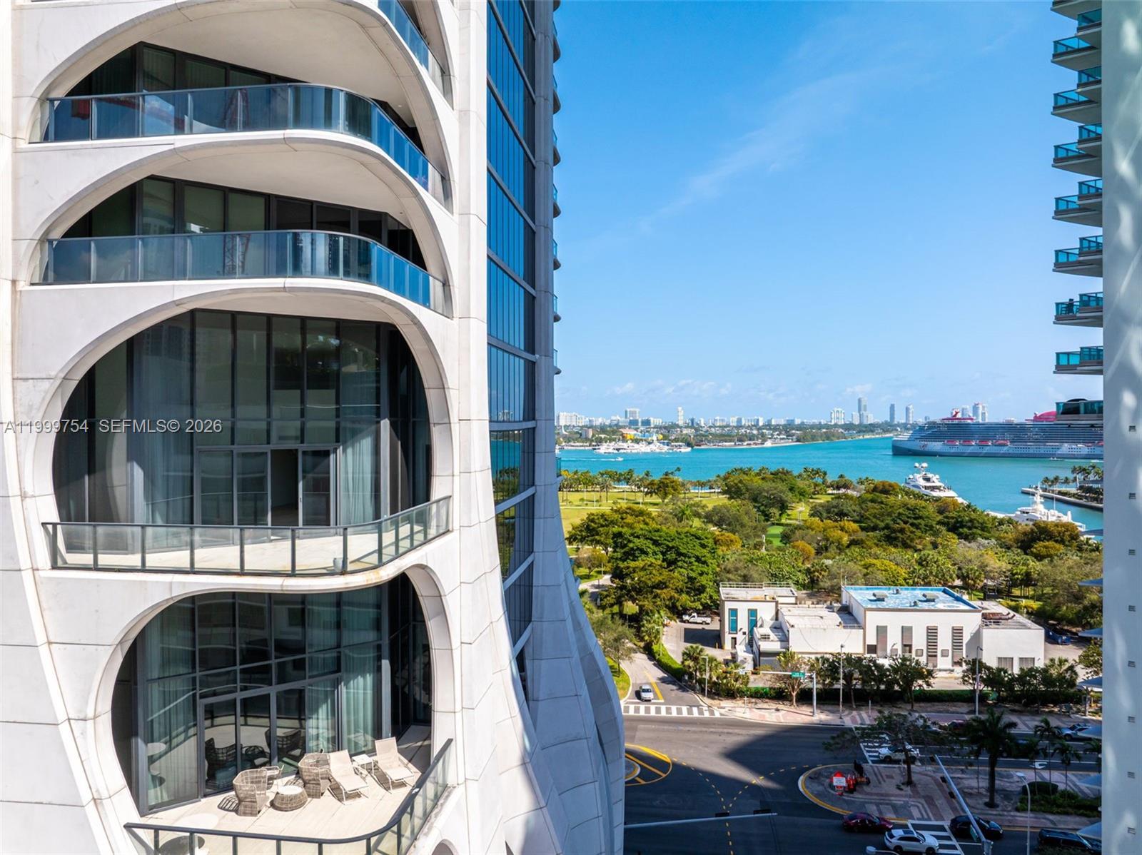 1000 Biscayne Blvd # 1201, Miami FL 33132 photo 2