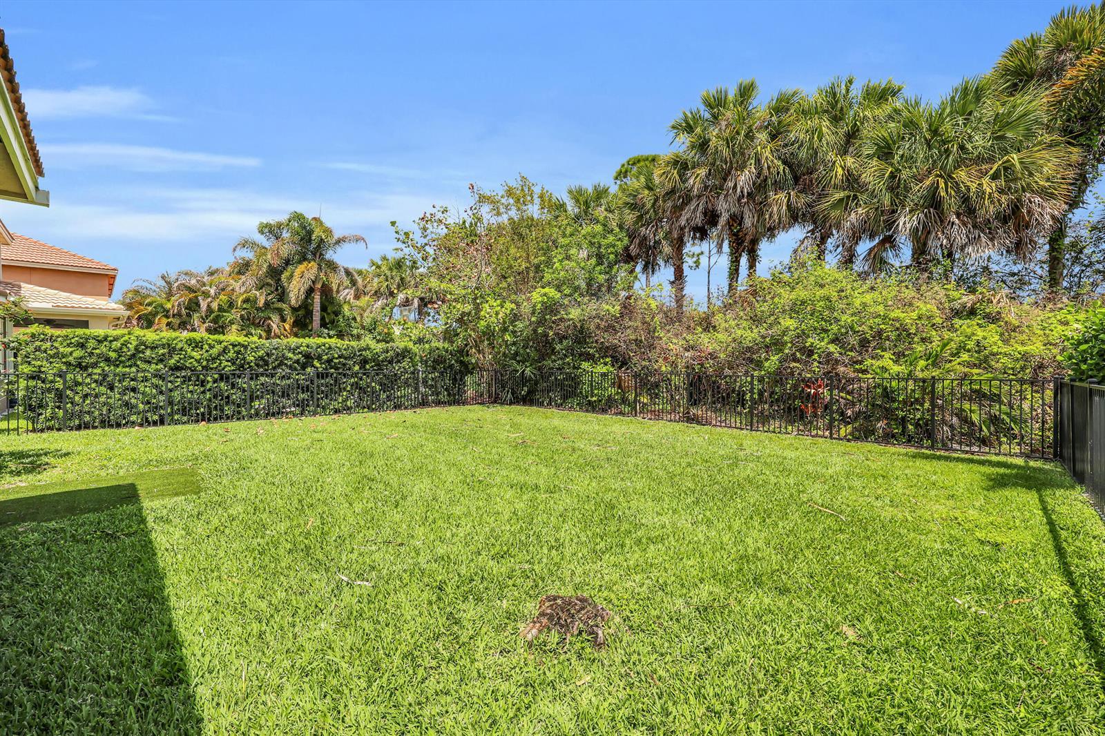 5801 SE Crooked Oak Avenue, Hobe Sound FL 33455 photo 3