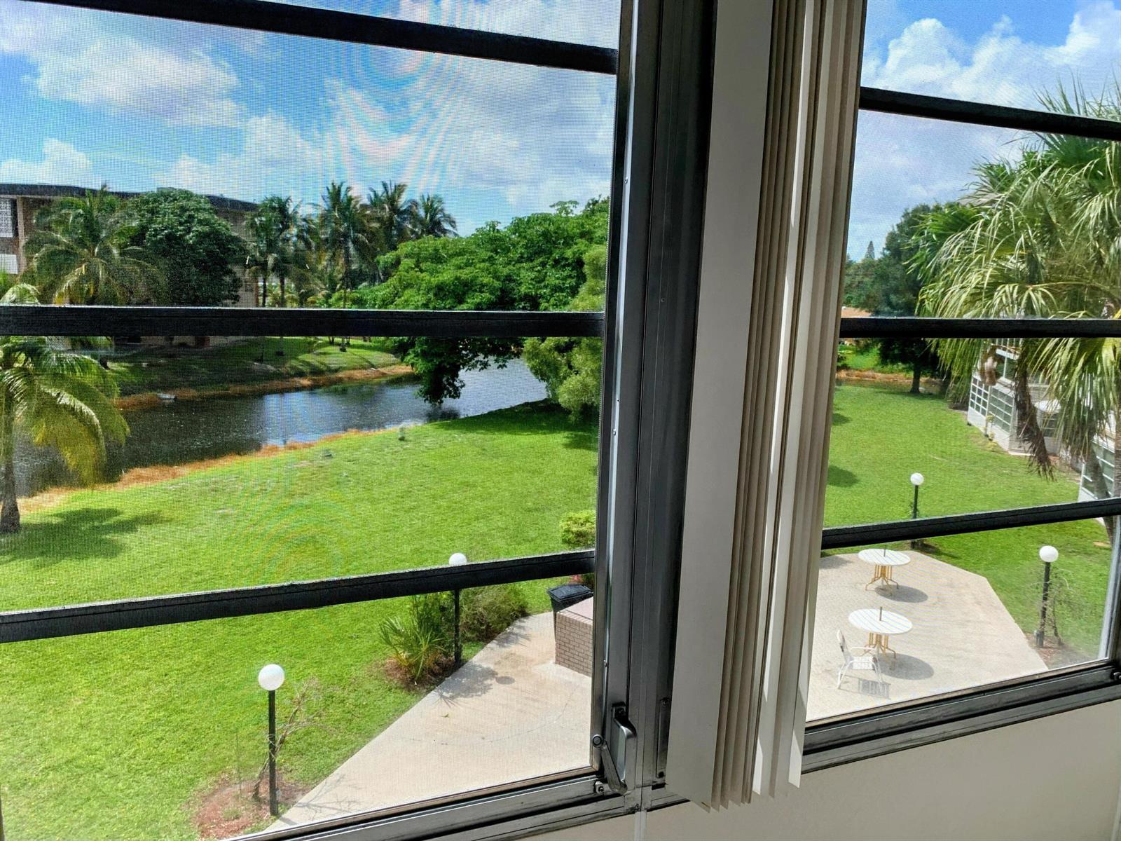 2800 NW 47th Terrace # 304, Lauderdale Lakes FL 33313 photo 3