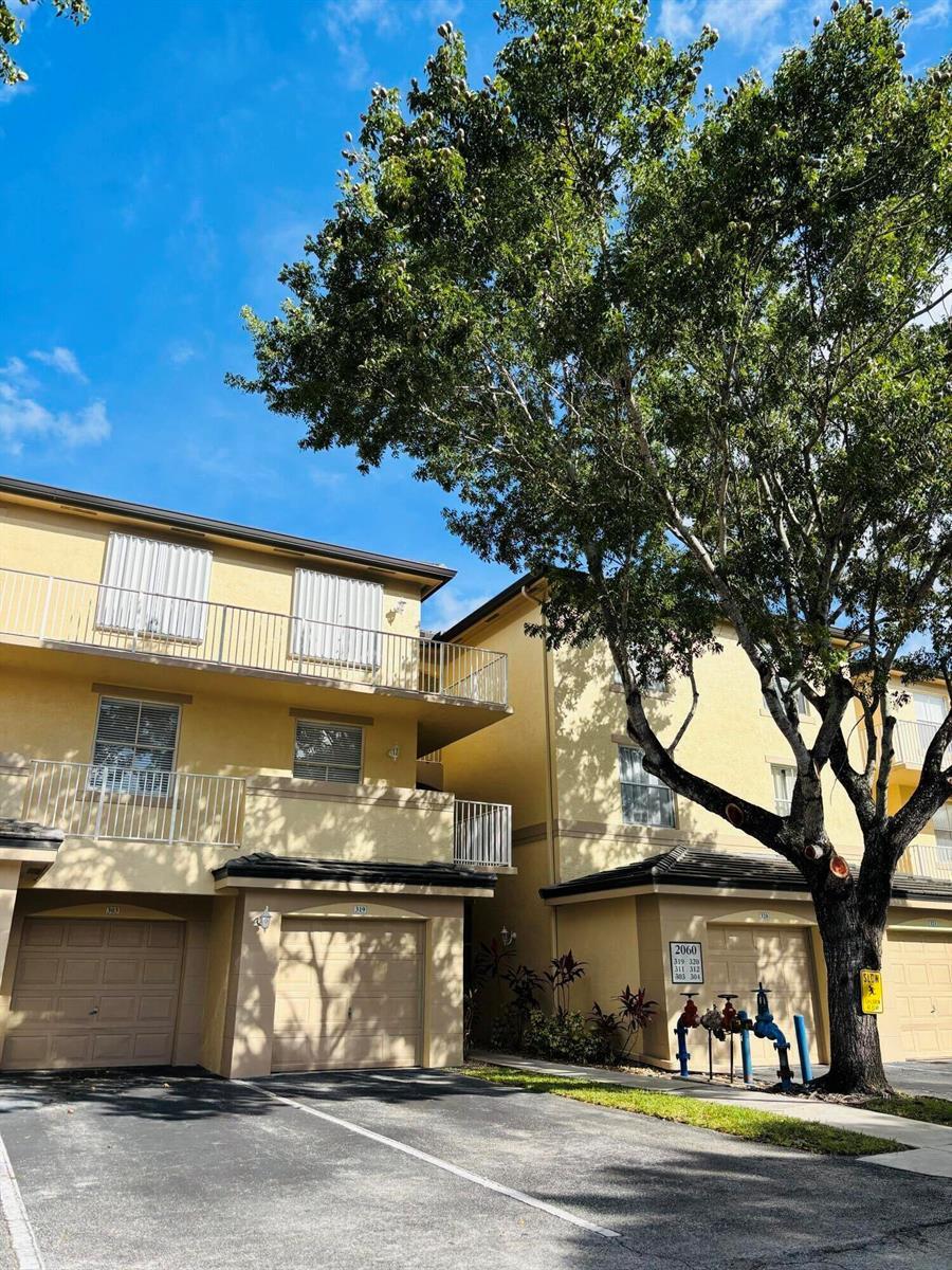 2060 Greenview Shores Boulevard # 303, Wellington FL 33414