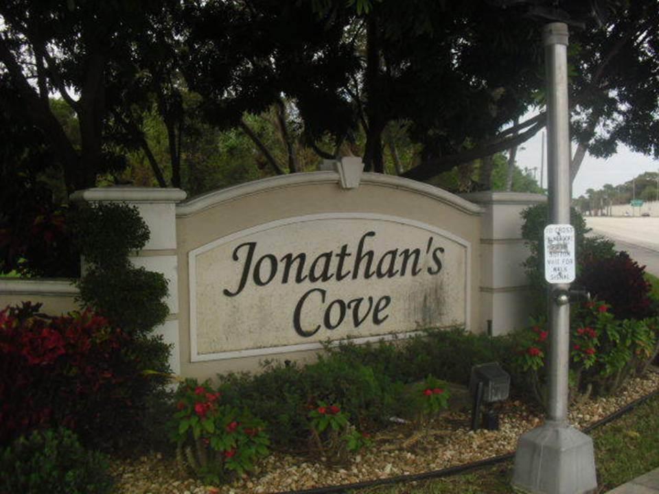 4616 Palmbrooke Circle, West Palm Beach FL 33417