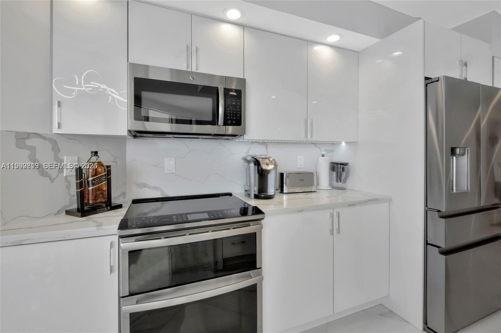16425 Collins Ave # 1612, Sunny Isles Beach FL 33160 photo 4