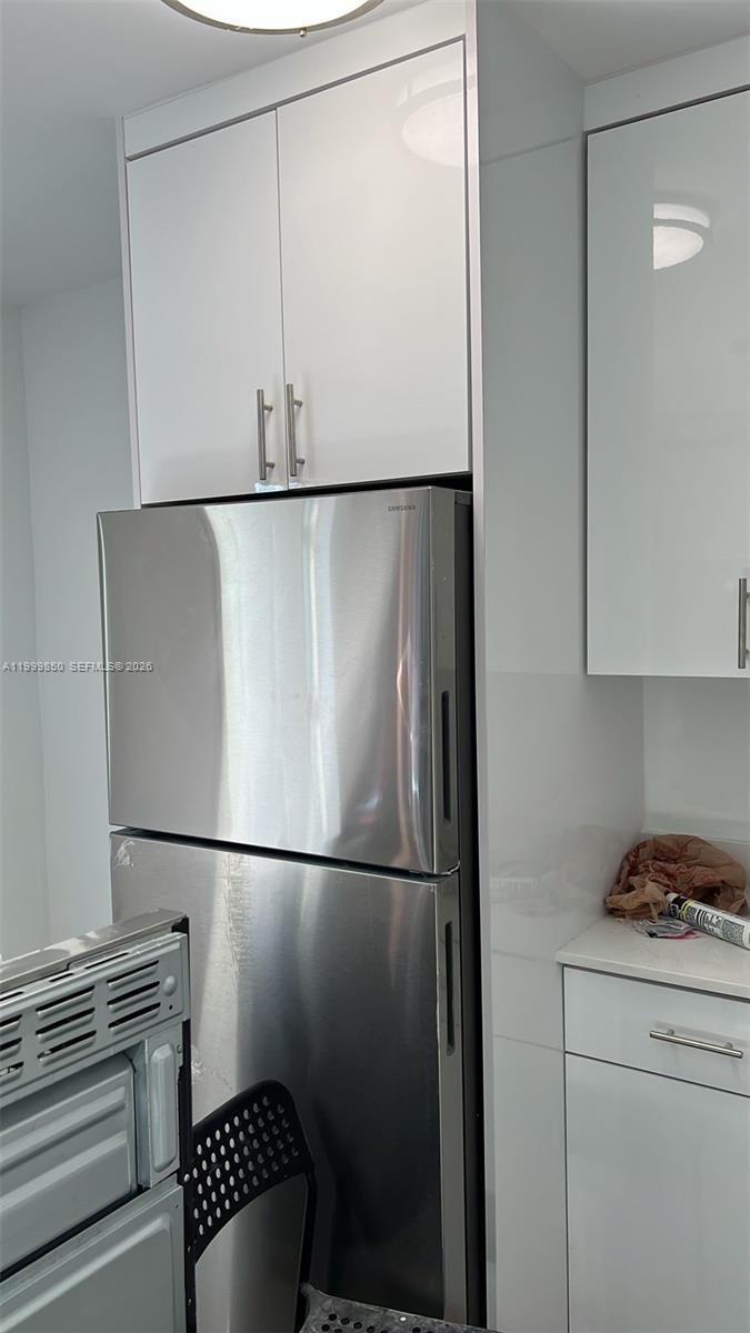 619 NE 3rd St # 18, Hallandale Beach FL 33009 photo 2