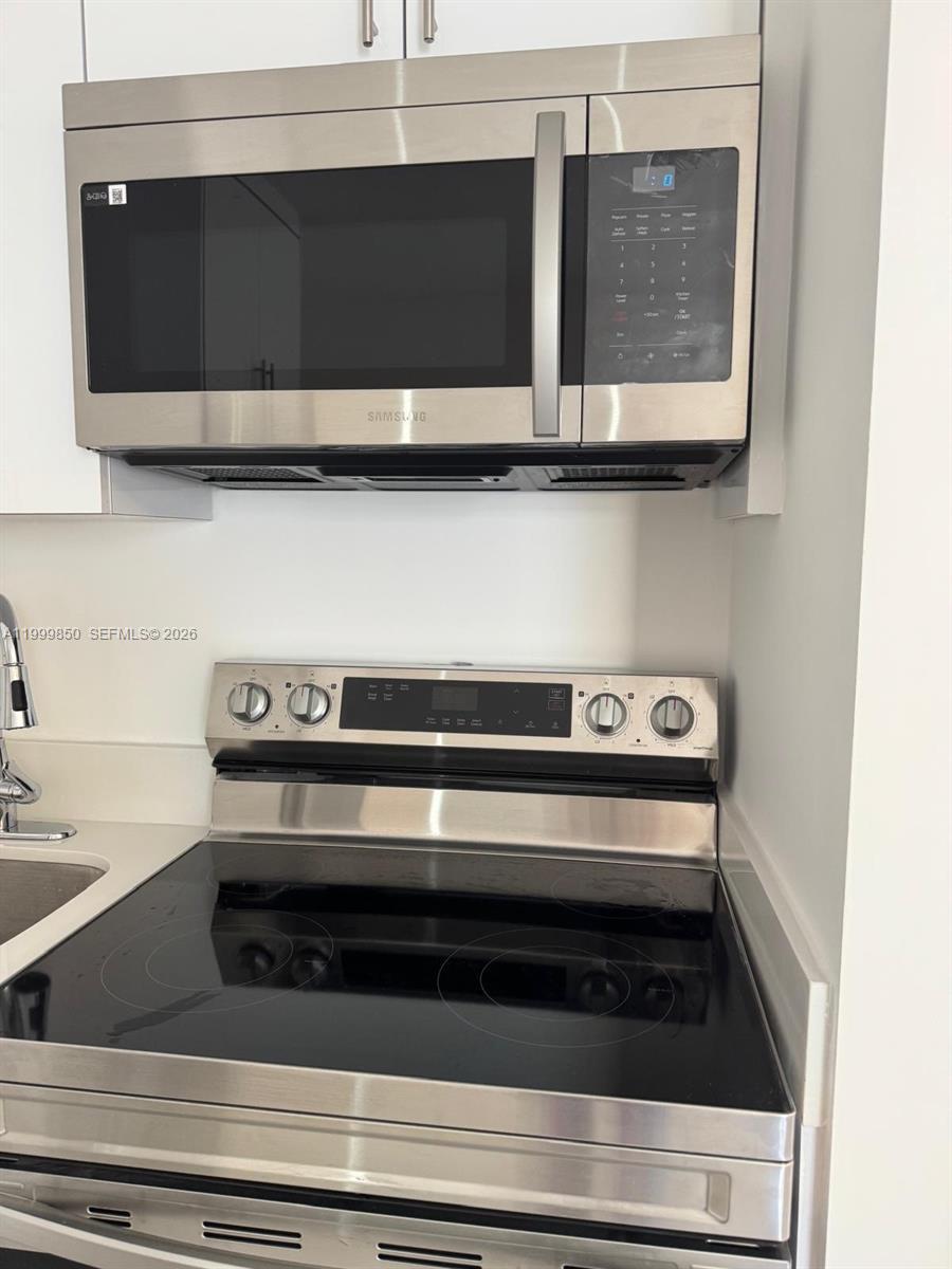 619 NE 3rd St # 18, Hallandale Beach FL 33009 photo 3