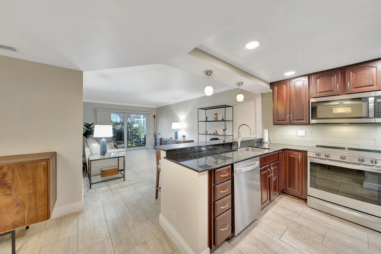 3000 NE 5th Terrace # a, Wilton Manors FL 33334 photo 3