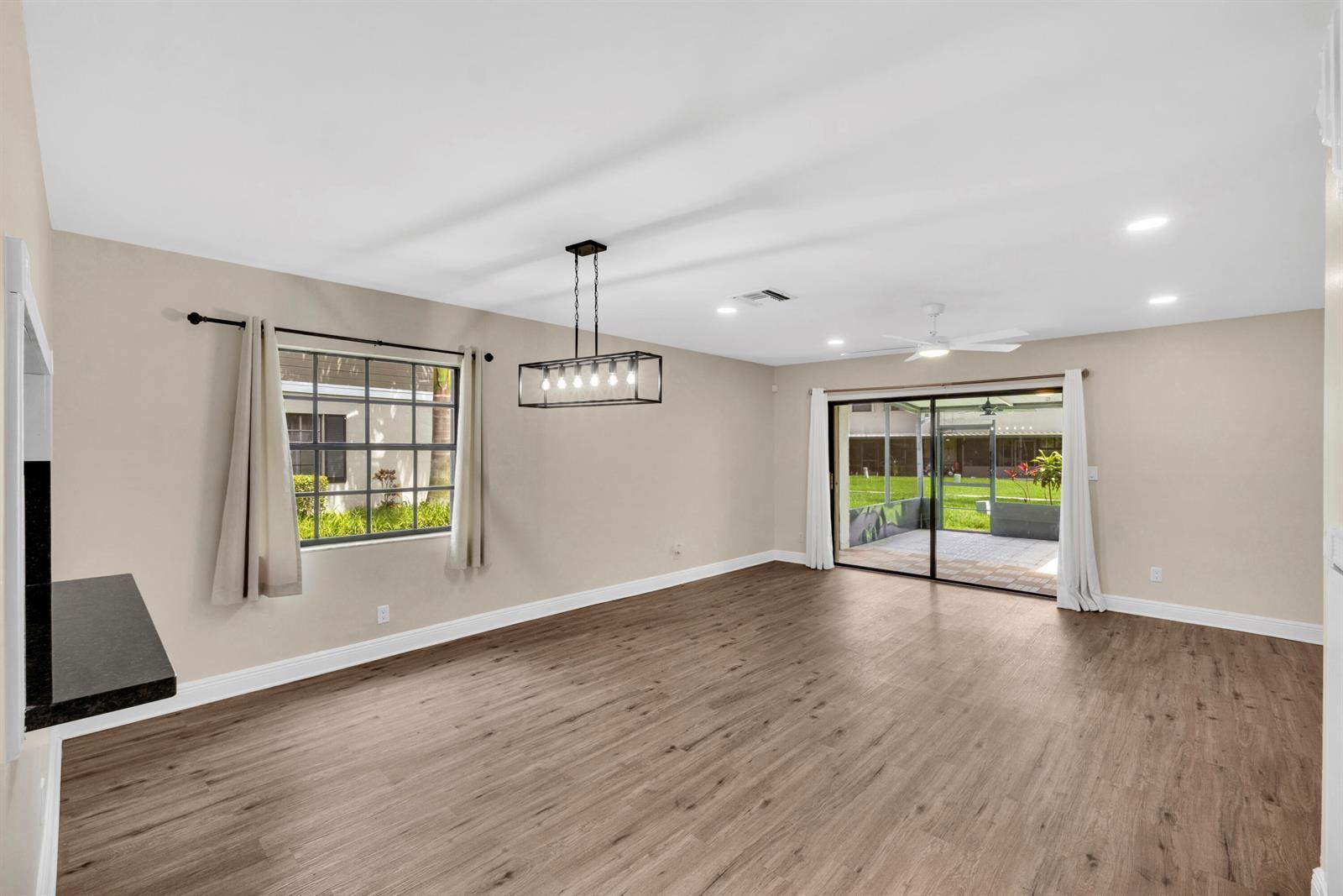 10723 NW 10th Street, Pembroke Pines FL 33026 photo 2