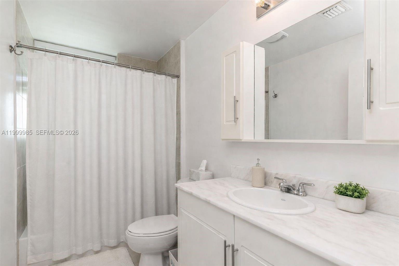 275 NE 18th St # 1103, Miami FL 33132 photo 5