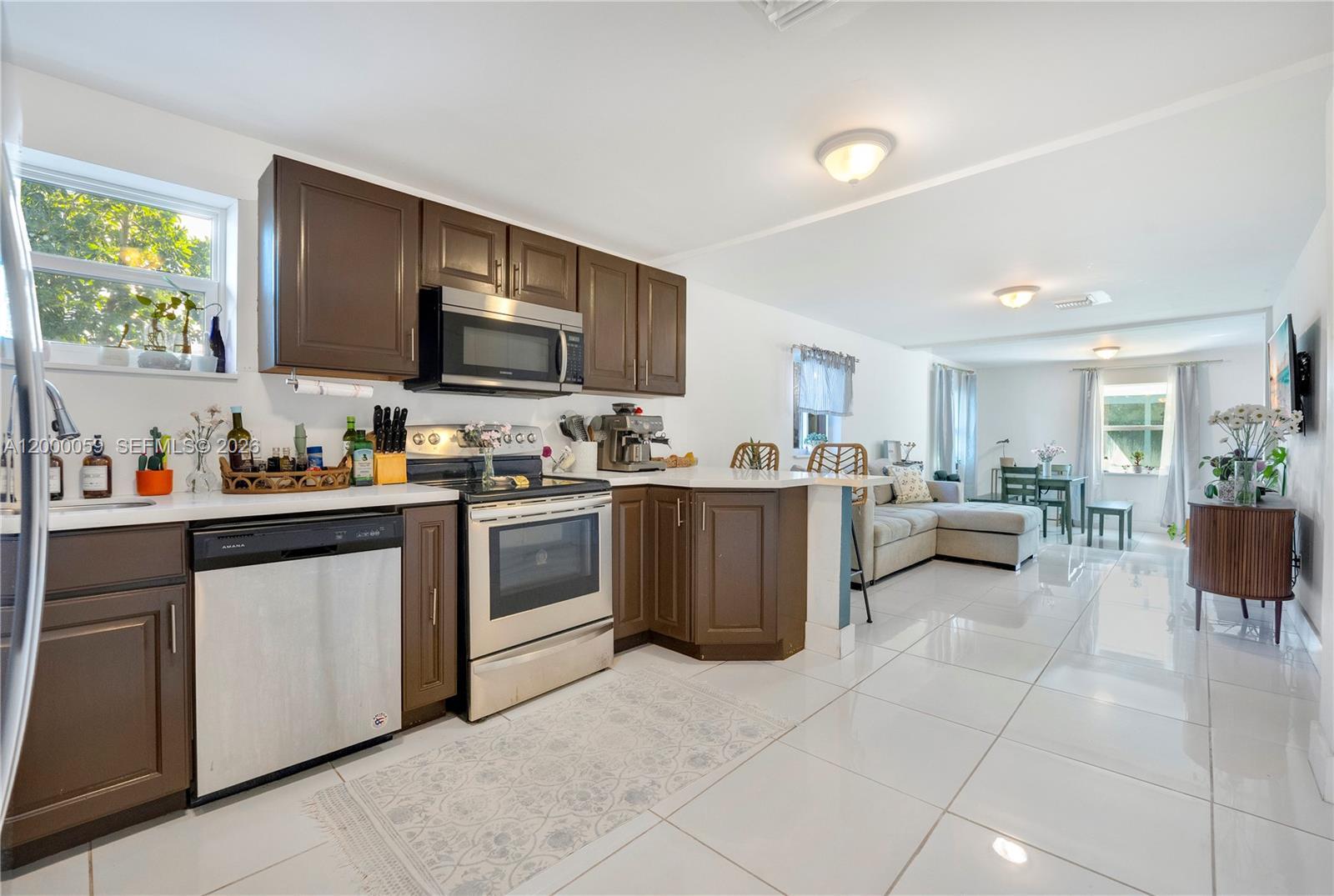 827 NW 114th St, Miami FL 33168