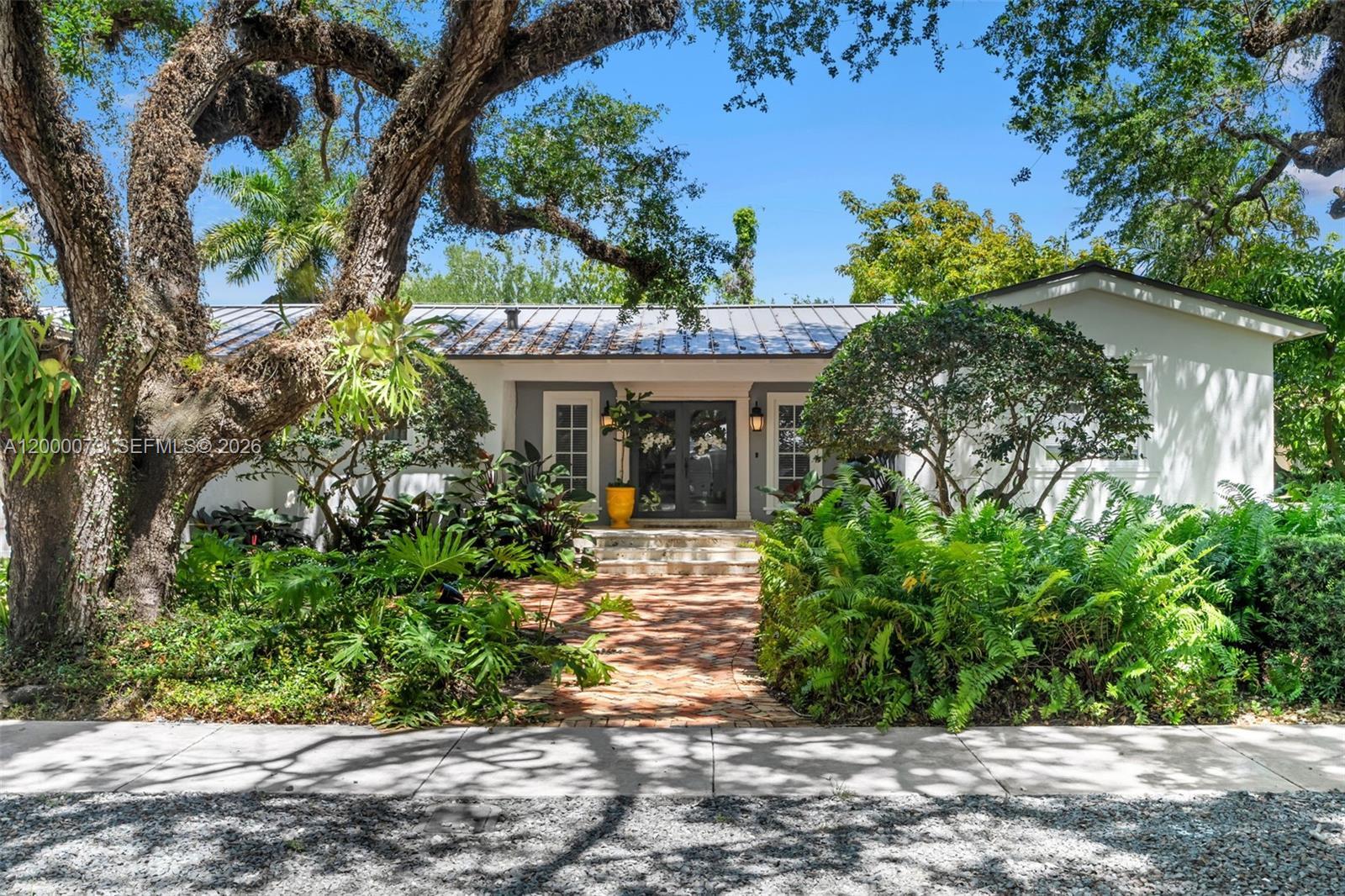 731 Calatrava Ave, Coral Gables FL 33143 photo 2