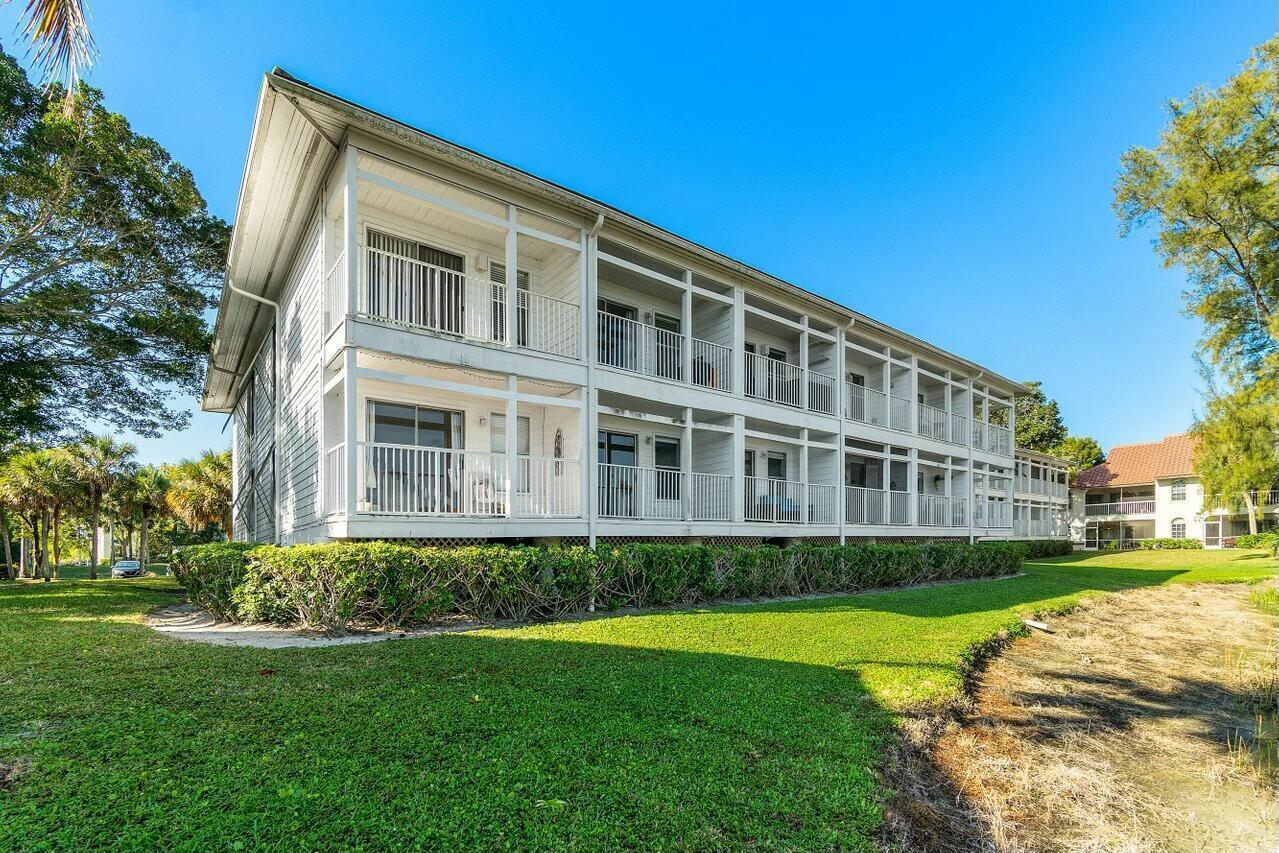 159 Cypress Point Drive, Palm Beach Gardens FL 33418