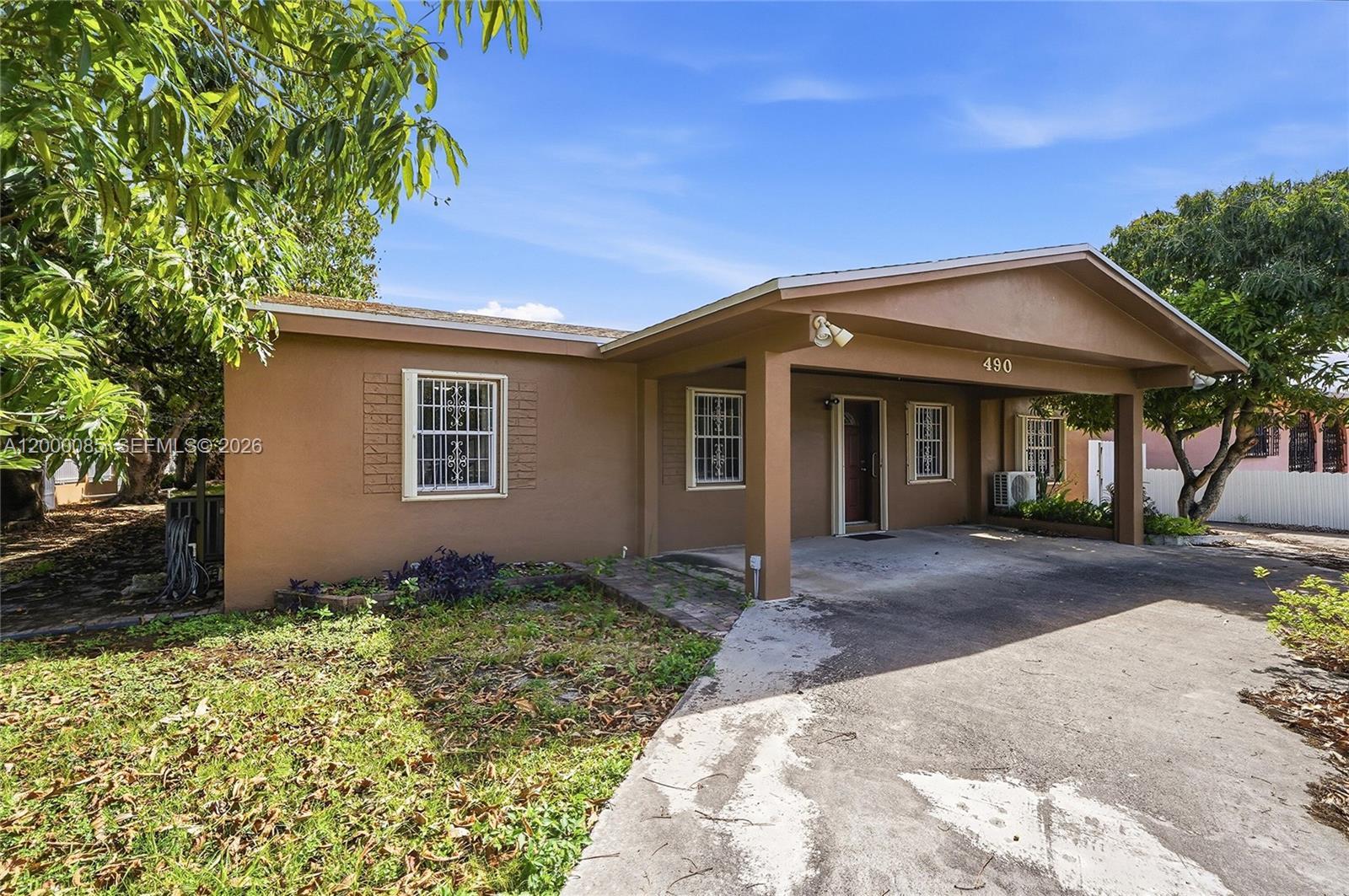 490 E 45th St, Hialeah FL 33013