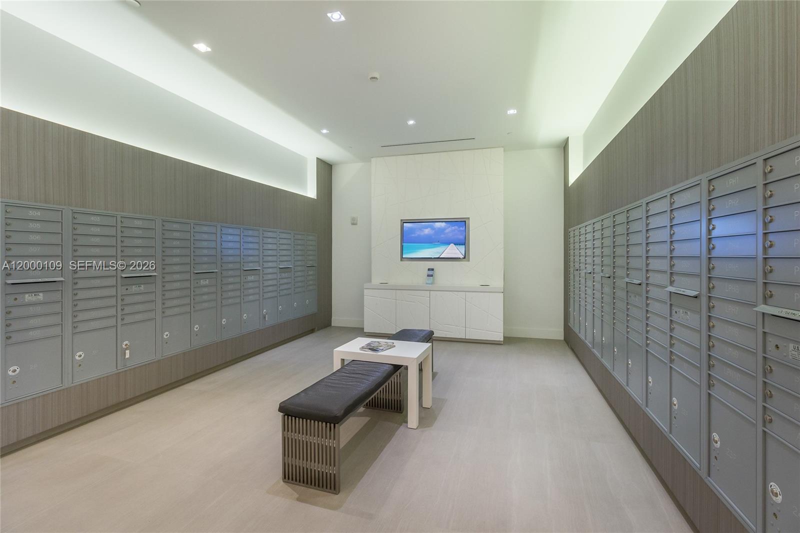 17111 Biscayne Blvd # 903, North Miami Beach FL 33160 photo 3