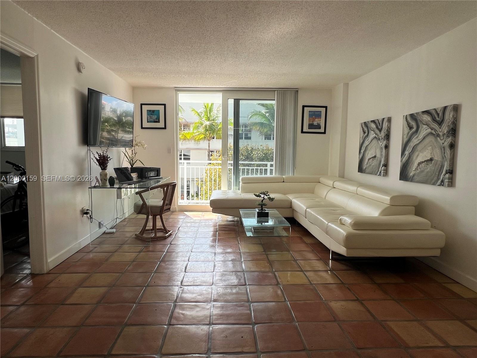 345 Ocean Dr # 303, Miami Beach FL 33139 photo 2