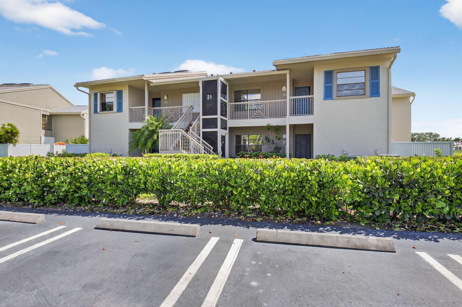 21 Eastgate Drive # D, Boynton Beach FL 33436 photo 2