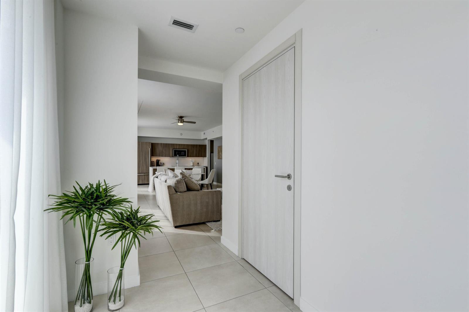 401 N Birch Road, Fort Lauderdale FL 33304 photo 3