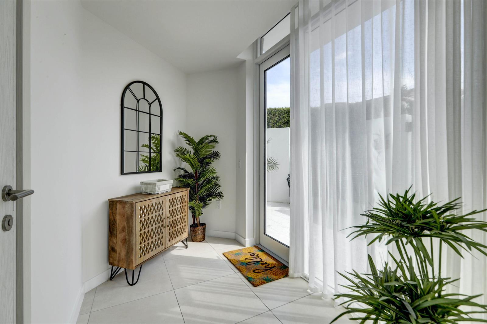 401 N Birch Road, Fort Lauderdale FL 33304 photo 5