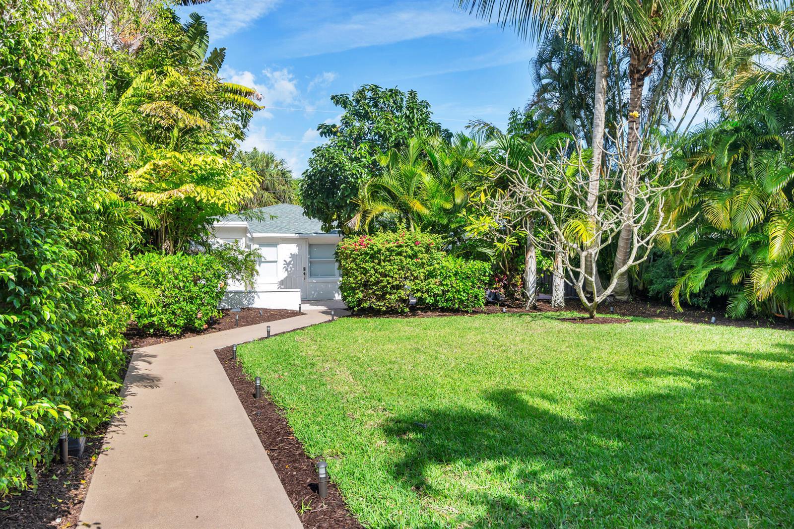 439 28th Street, West Palm Beach FL 33407 photo 2